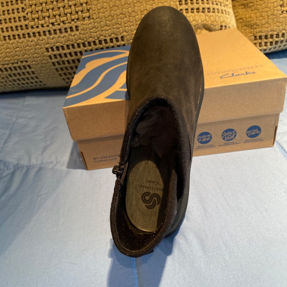 Clarks Cloudsteppers Black Boots 8 - image 4